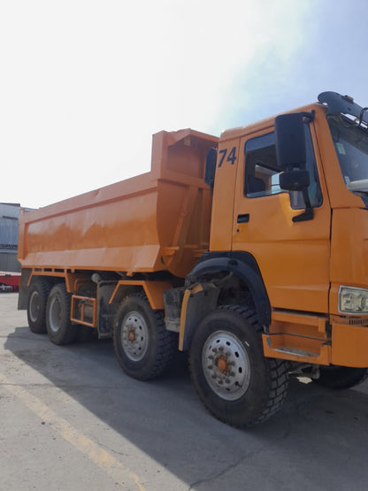 NOV-11-2014 SINOTRUK 12WHEELER HOWO 22-CBM (DT 74)